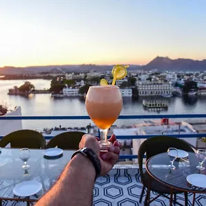 3* Hotel Casa By The